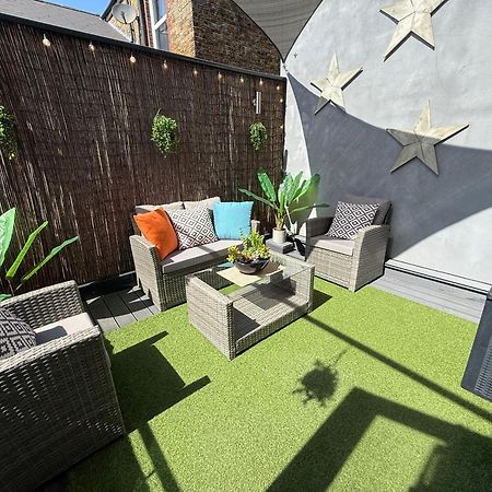 The Duplex Margate With Deck & Living Space Air Conditioning Екстер'єр фото