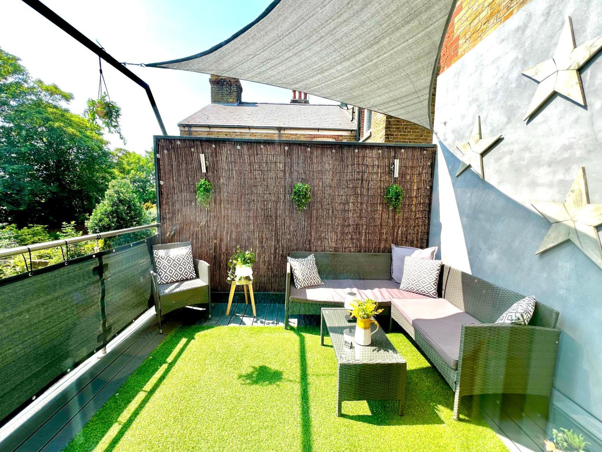 The Duplex Margate With Deck & Living Space Air Conditioning Екстер'єр фото