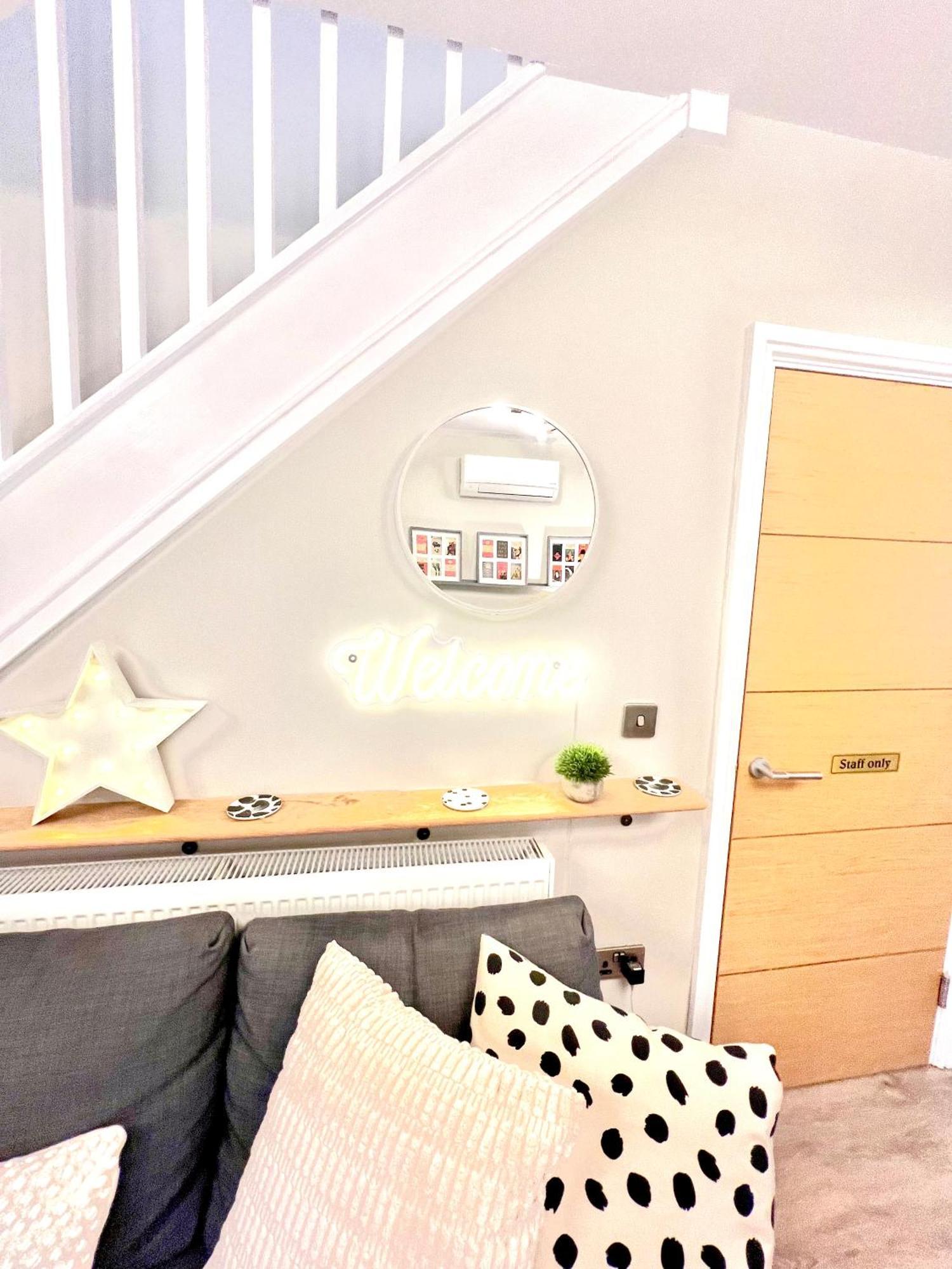 The Duplex Margate With Deck & Living Space Air Conditioning Екстер'єр фото