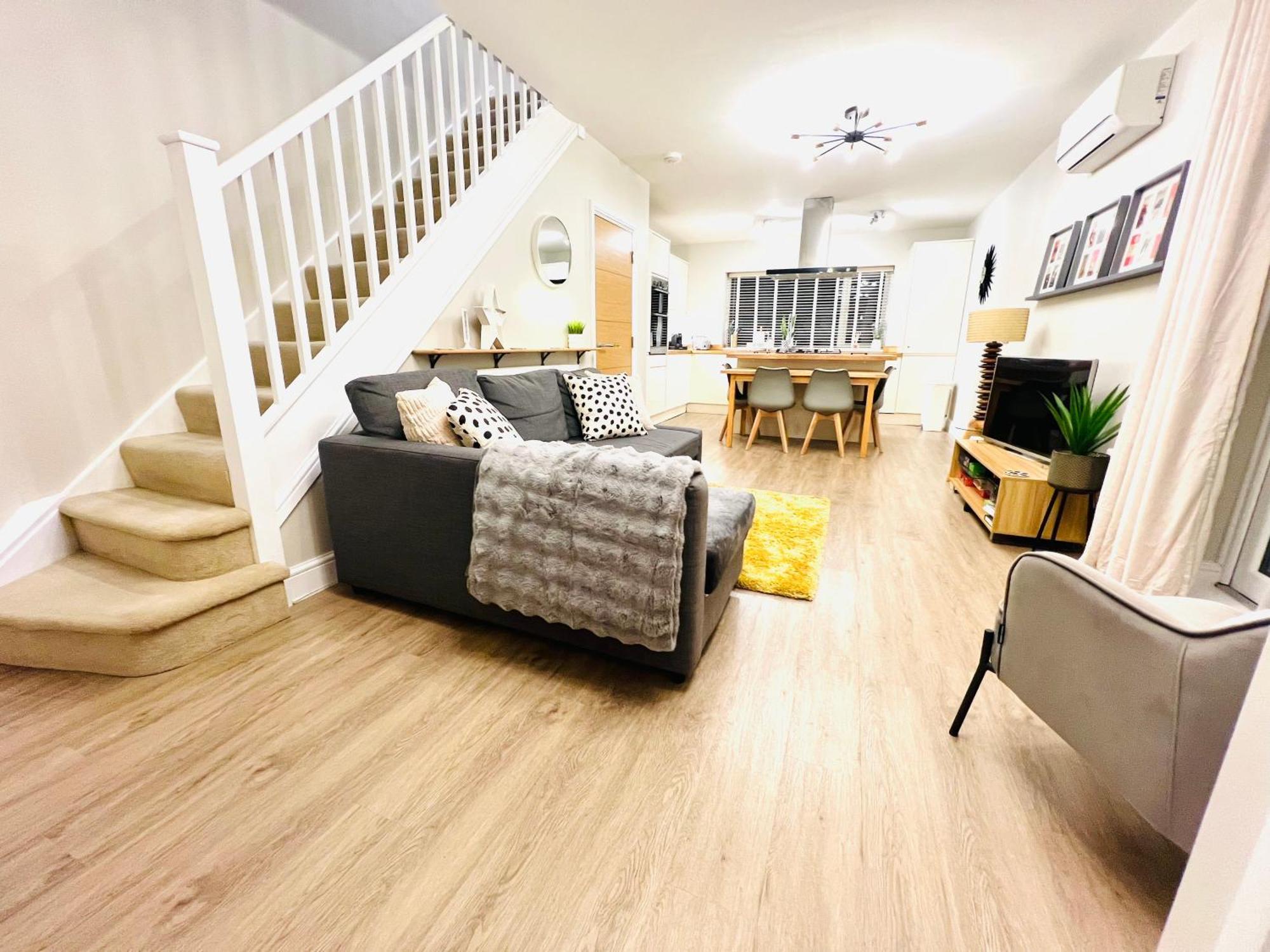 The Duplex Margate With Deck & Living Space Air Conditioning Екстер'єр фото
