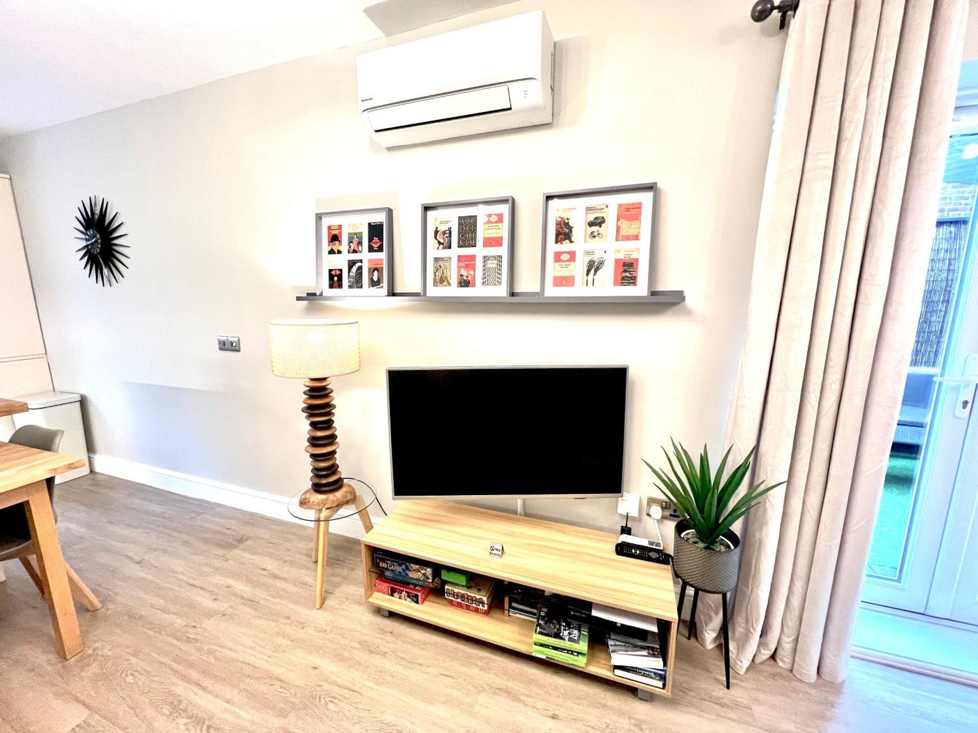The Duplex Margate With Deck & Living Space Air Conditioning Екстер'єр фото